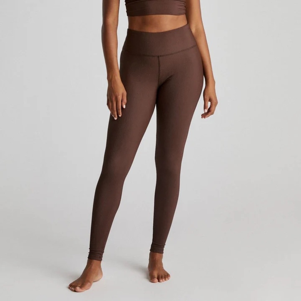 Strut This Kendall Ankle Legging in Chocolate Ribbed